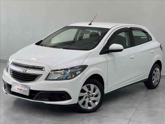 CHEVROLET ONIX 1.4 MPFI LT 8V FLEX 4P MANUAL CHEVROLET ONIX 1.4 MPFI LT 8V FLEX 4P MANUAL